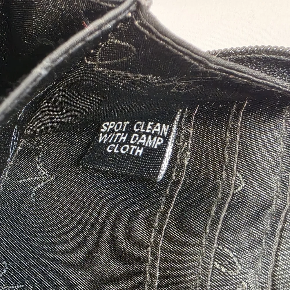 Vera Bradley Black Quilted Turn Lock Wallet Organizer - Picture 8 of 10